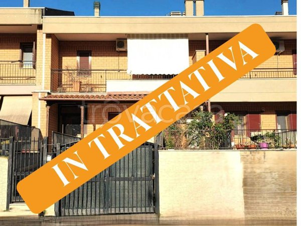 casa indipendente in vendita a Roma in zona Cesano
