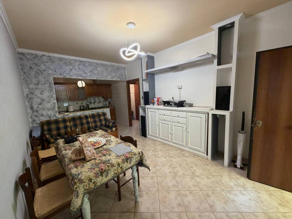 appartamento in vendita a Roma in zona Torre Angela