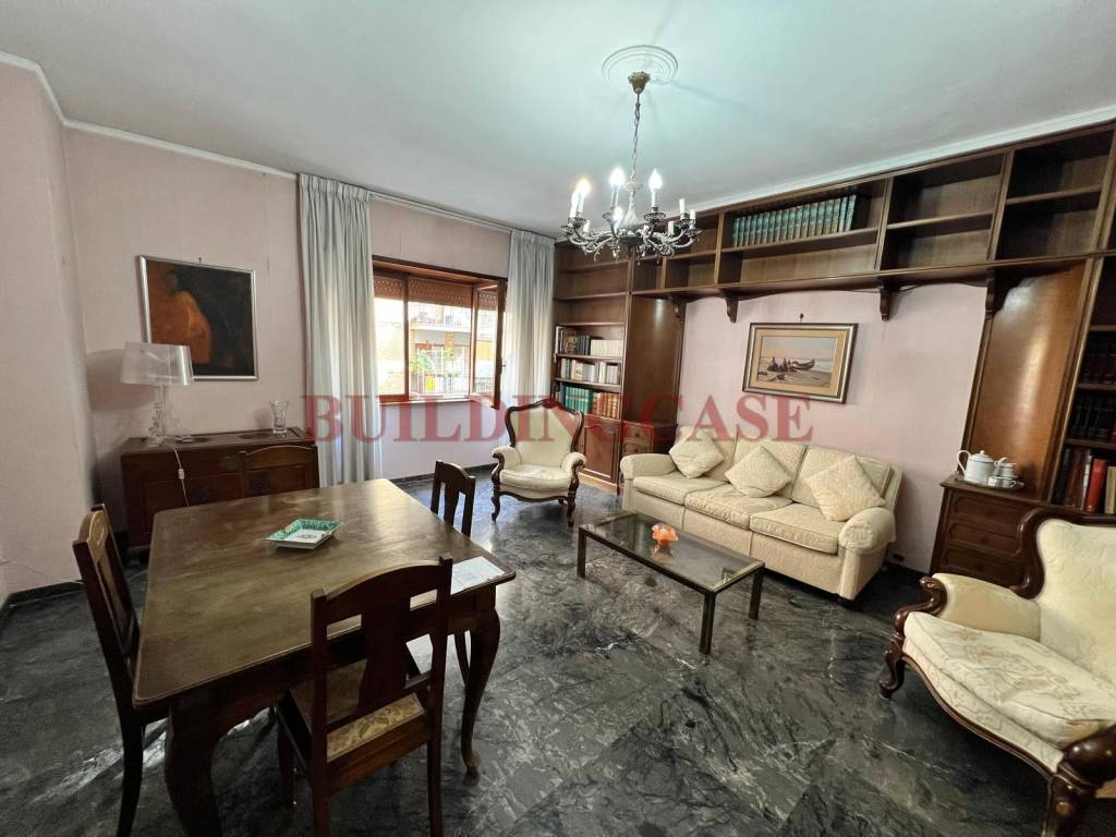 appartamento in vendita a Roma in zona Ardeatino