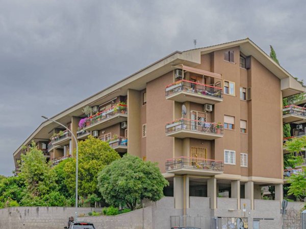 appartamento in vendita a Roma in zona Portuense