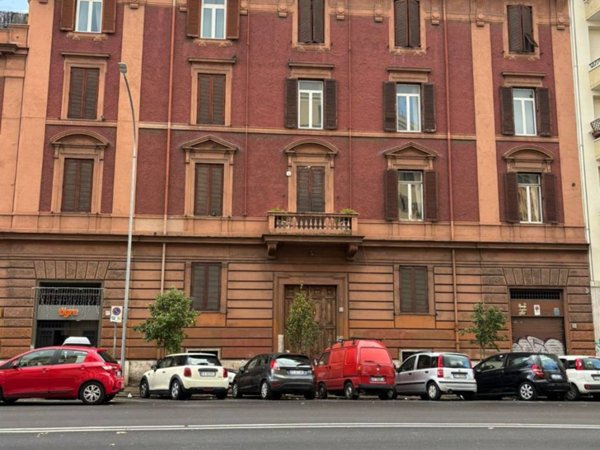 appartamento in vendita a Roma in zona Tuscolano
