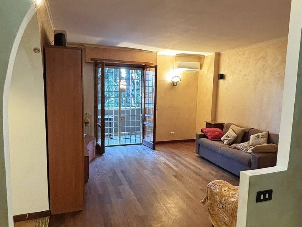 appartamento in vendita a Roma in zona Dragoncello