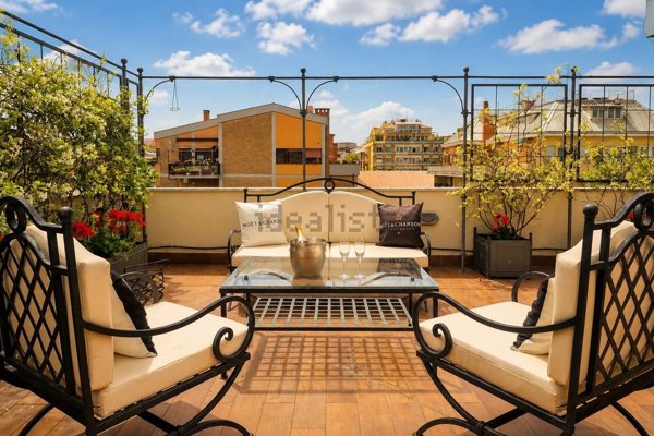 appartamento in vendita a Roma in zona Tor di Quinto