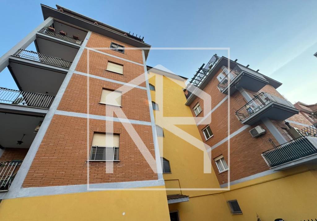 appartamento in vendita a Roma in zona Torre Maura