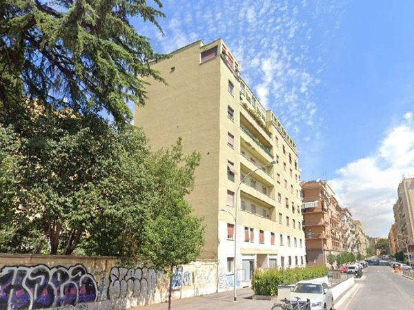 appartamento in vendita a Roma in zona Appio Latino
