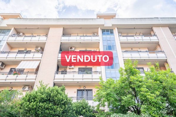appartamento in vendita a Roma in zona Romanina
