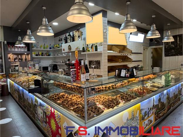 negozio in vendita a Roma in zona Prenestino-Labicano