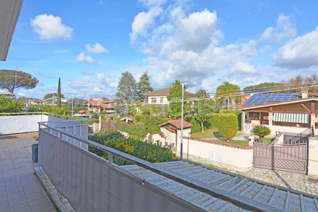 casa indipendente in vendita a Roma in zona Infernetto