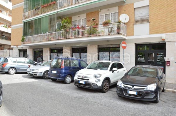 negozio in vendita a Roma in zona Gianicolense