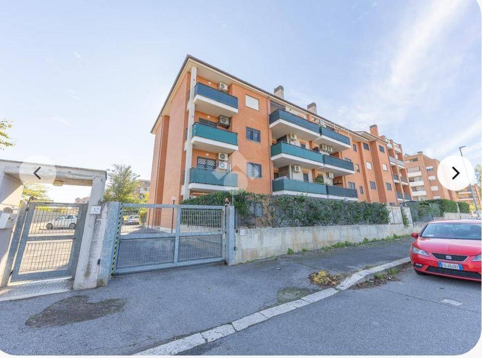appartamento in vendita a Roma in zona Castelverde