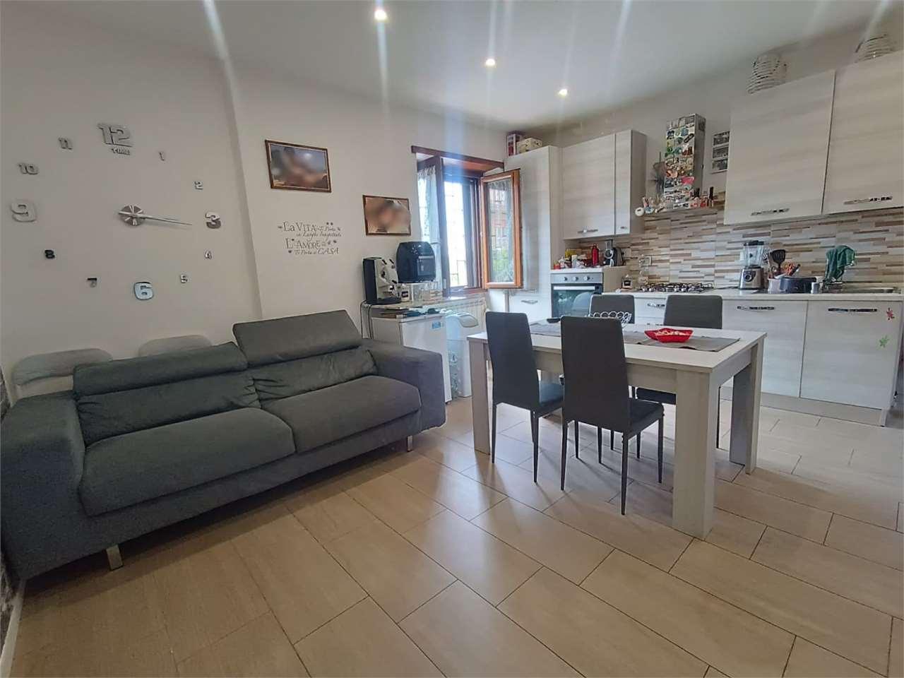 appartamento in vendita a Roma in zona Finocchio