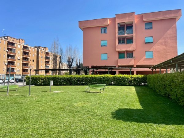 appartamento in vendita a Roma in zona Settecamini