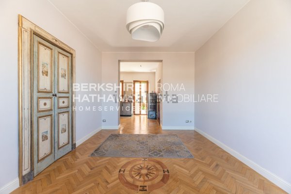 appartamento in vendita a Roma in zona Trastevere