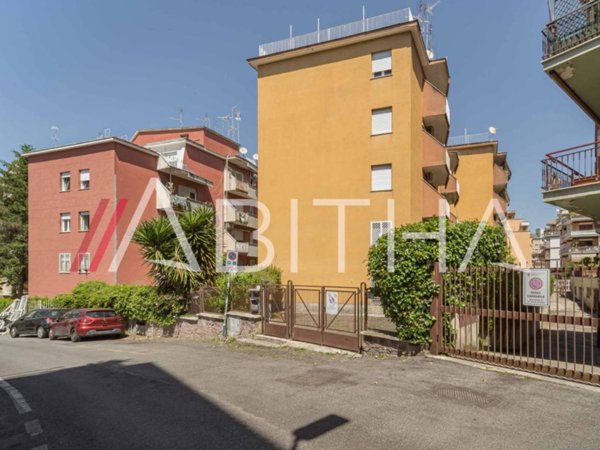 appartamento in vendita a Roma in zona Monte Sacro/Talenti