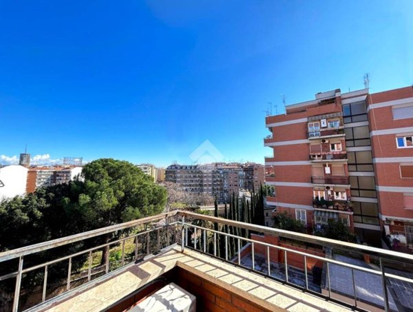 appartamento in vendita a Roma in zona Gianicolense