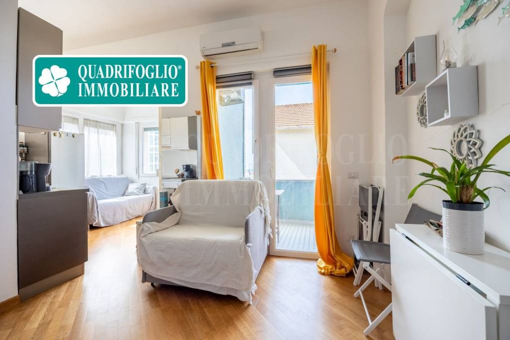 appartamento in vendita a Roma in zona Lido di Castel Fusano
