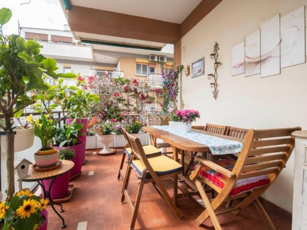 appartamento in vendita a Roma in zona Ostia