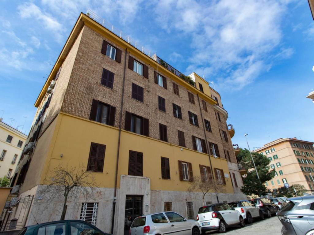 appartamento in vendita a Roma in zona Nomentano