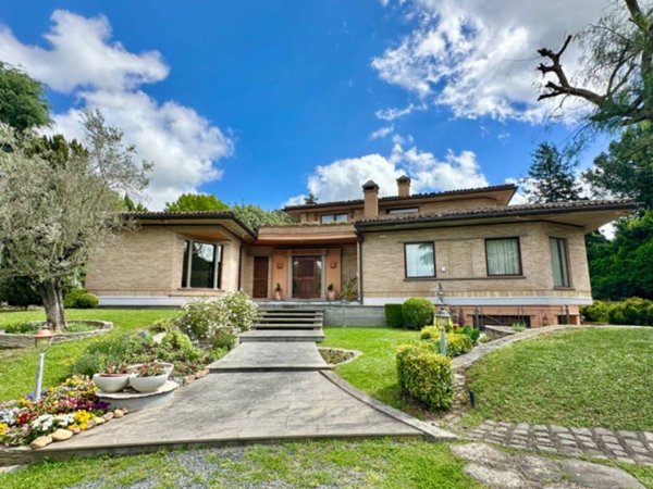 casa indipendente in vendita a Roma in zona Olgiata