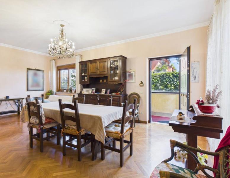 casa indipendente in vendita a Roma in zona Infernetto
