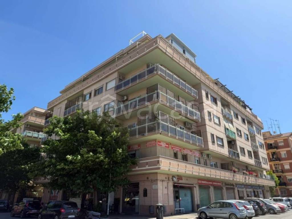 appartamento in vendita a Roma in zona Ostia