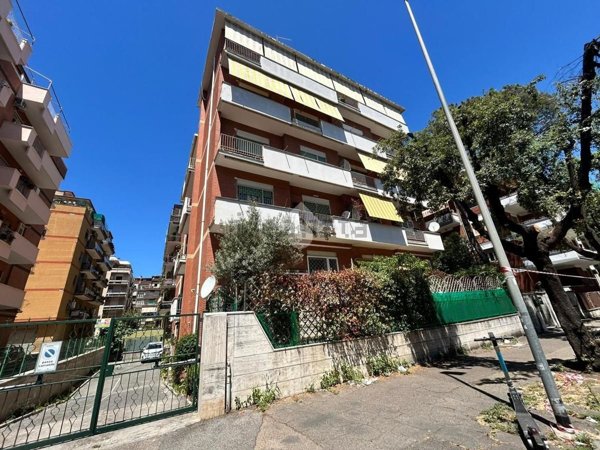 appartamento in vendita a Roma in zona Ostia