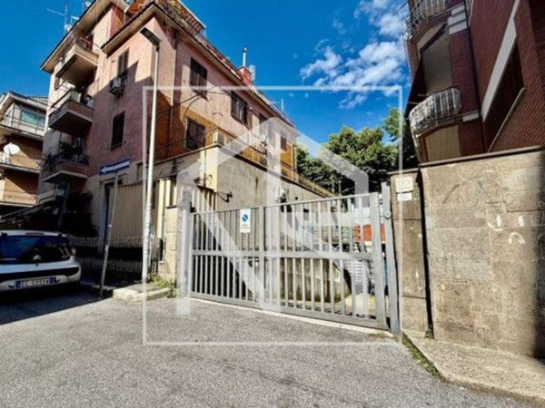 negozio in vendita a Roma in zona Prenestino-Centocelle