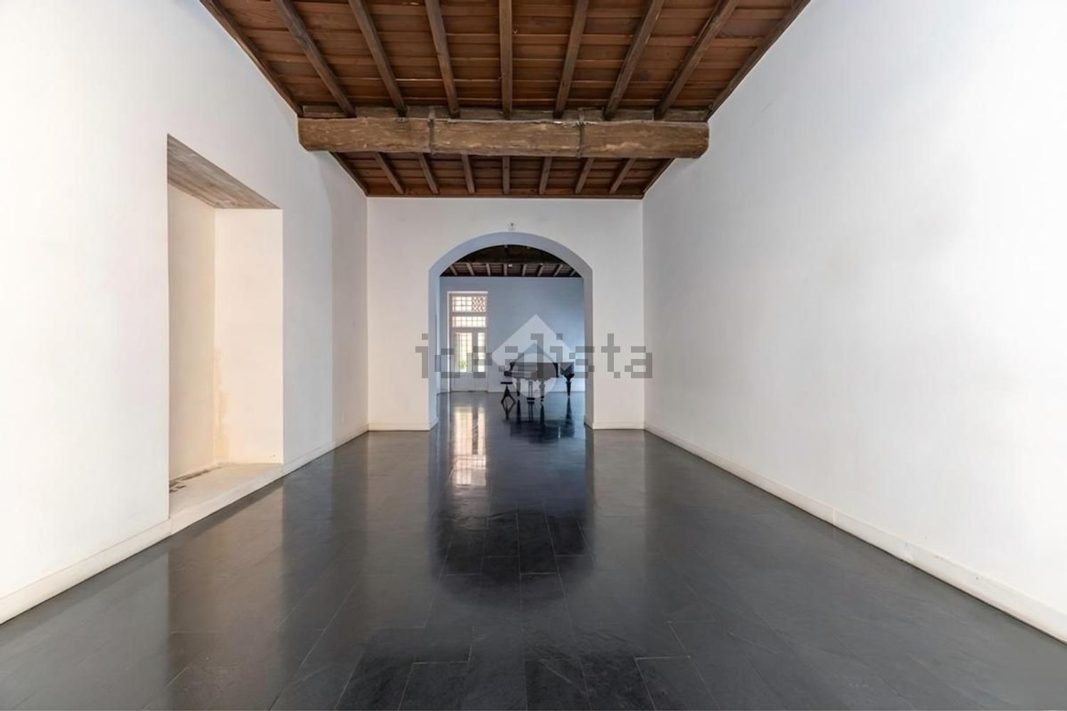 appartamento in vendita a Roma in zona Parione/Sant'Eustachio