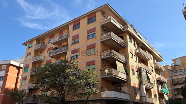 appartamento in vendita a Roma in zona Ostia