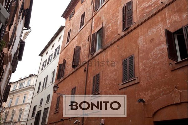 appartamento in vendita a Roma in zona Parione/Sant'Eustachio