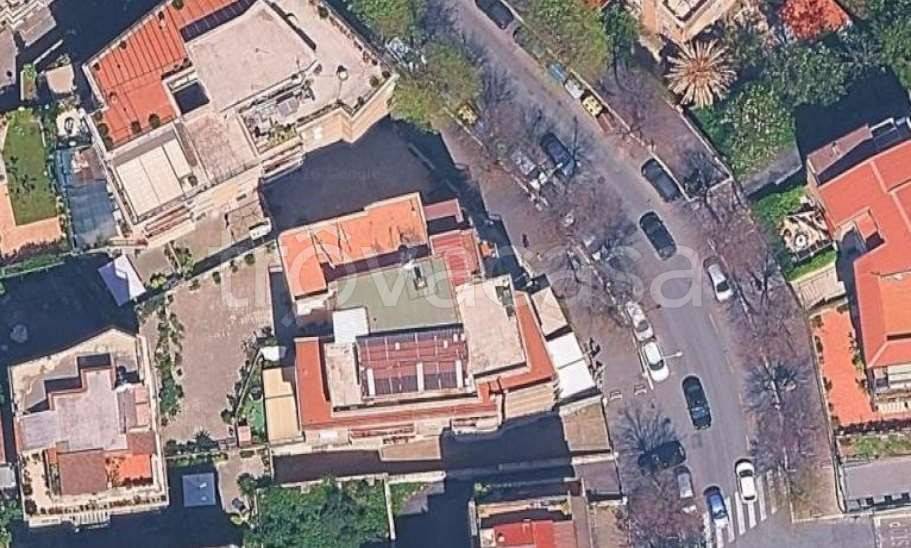 appartamento in vendita a Roma in zona Portuense