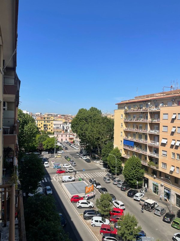 appartamento in vendita a Roma in zona Prenestino-Labicano