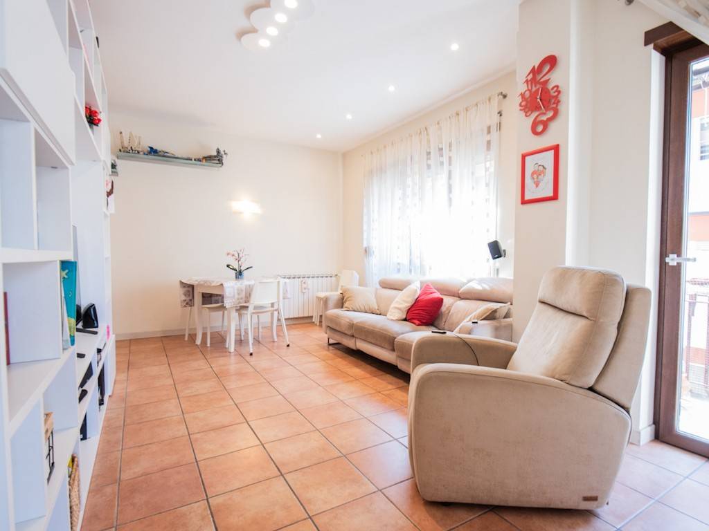 appartamento in vendita a Roma in zona Ostia