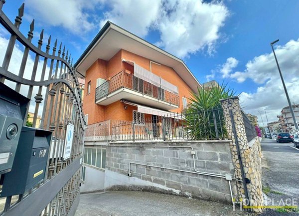 casa indipendente in vendita a Roma in zona Torre Maura