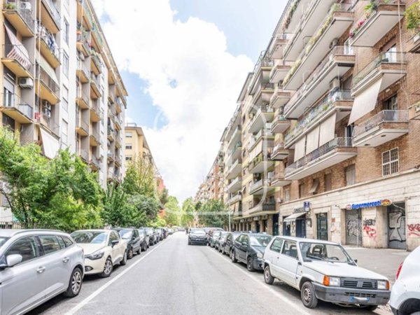 appartamento in vendita a Roma in zona Don Bosco