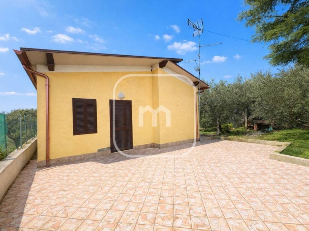 appartamento in vendita a Roma in zona Finocchio