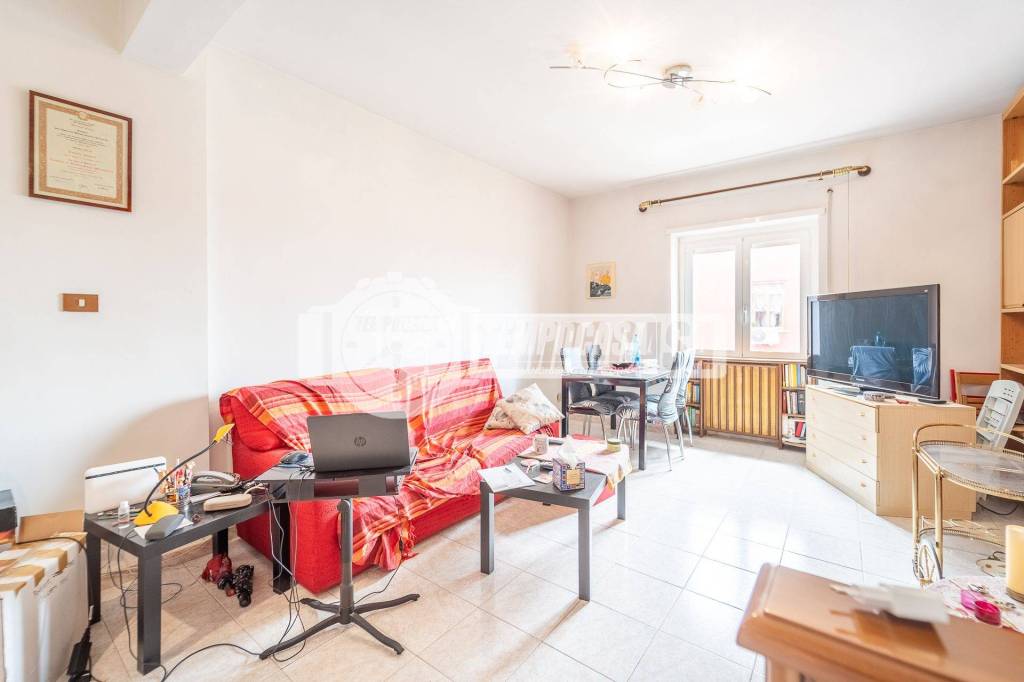 appartamento in vendita a Roma in zona Don Bosco