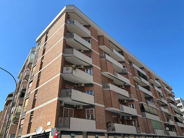 appartamento in vendita a Roma in zona Appio Claudio