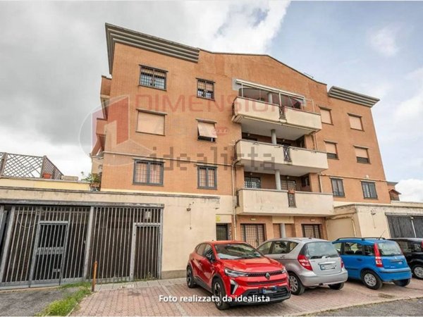 appartamento in vendita a Roma in zona Castelverde