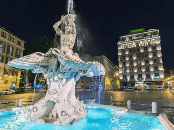 negozio in vendita a Roma in zona Trevi-Colonna