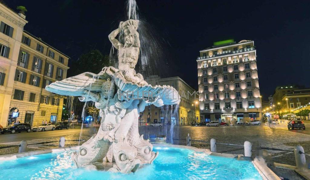 negozio in vendita a Roma in zona Trevi-Colonna