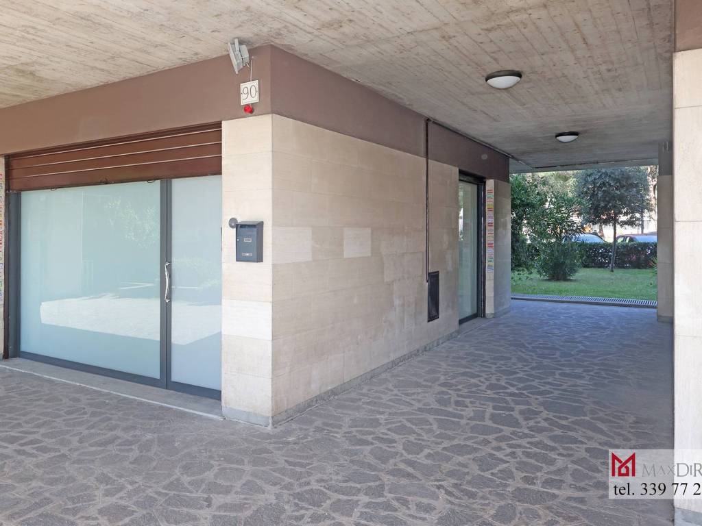 negozio in vendita a Roma in zona Alessandrino