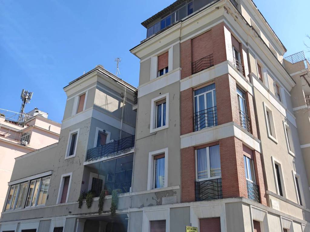 appartamento in vendita a Roma in zona Ostia