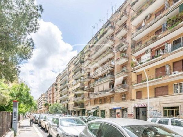 appartamento in vendita a Roma in zona Don Bosco