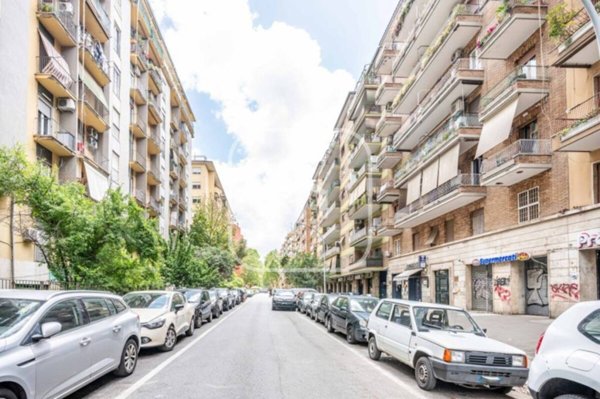 appartamento in vendita a Roma in zona Don Bosco