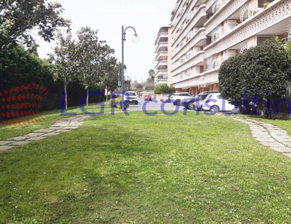 appartamento in vendita a Roma in zona Giardini di Corcolle