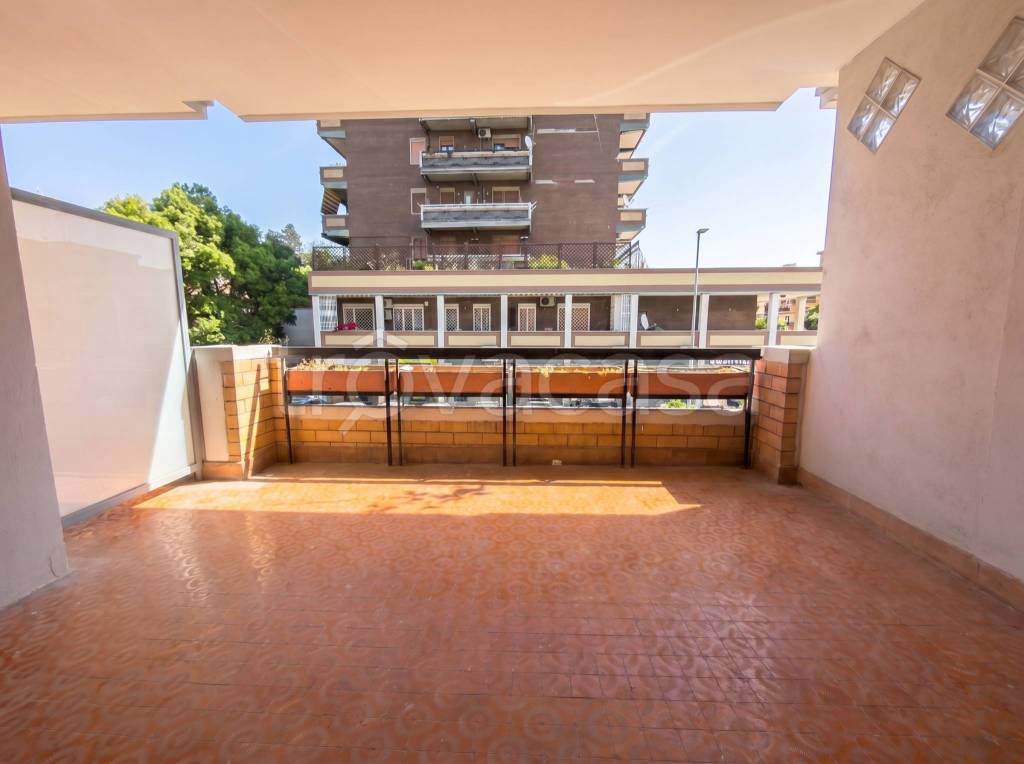 appartamento in vendita a Roma in zona Ardeatino