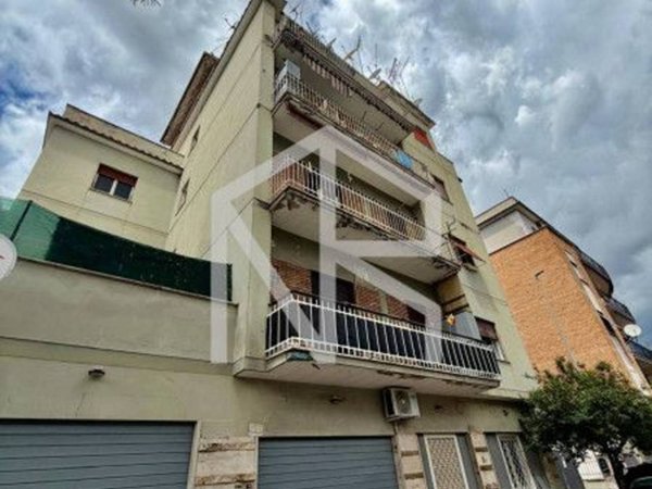 appartamento in vendita a Roma in zona Torre Maura