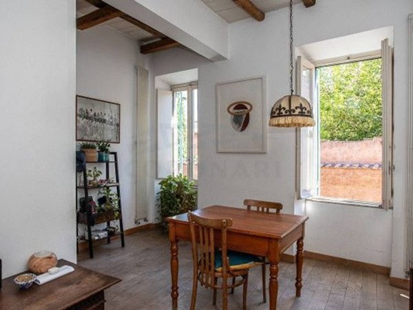 appartamento in vendita a Roma in zona Trastevere