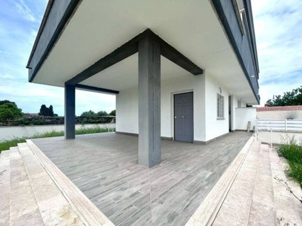 casa indipendente in vendita a Roma
